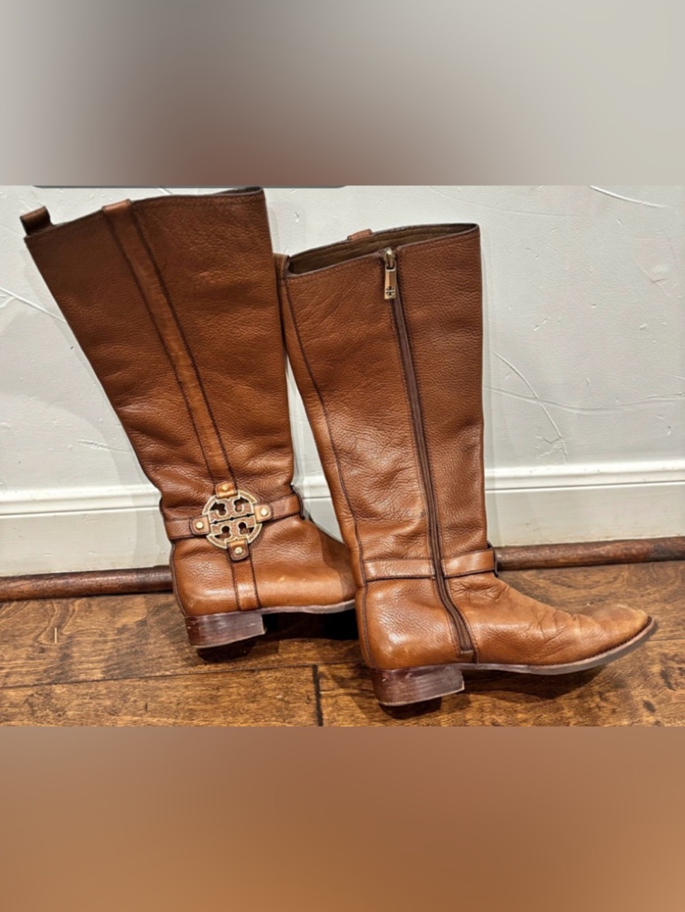 Tory Burch 8 Brown Leather Riding Boots with Brass Logo and Logo-Print Lining